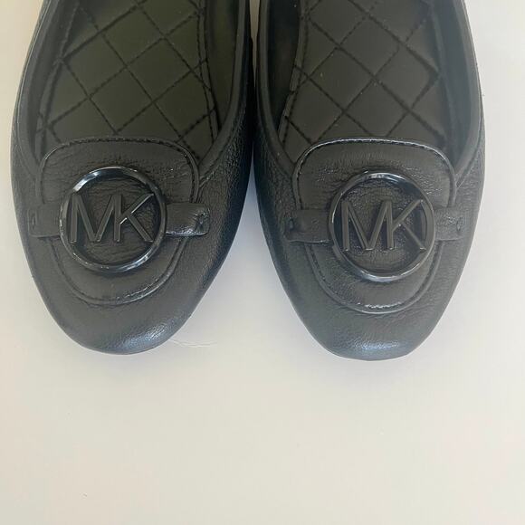 Michael Kors ‘Lillie’ Women's 6.5 Moccasin Monogram Logo Black Leather Flat - Picture 6 of 9